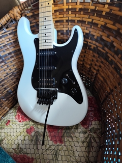 Pronta Entrega - Guitarra Jackson San Dimas Adrian Smith Snow White Replica Chinesa na internet
