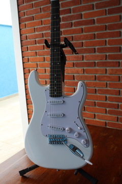 Guitarra Elétrica Stratocaster Olympic White Replica Chinesa - Guitarras Chinesas Instrumentos Musicais e Acessórios