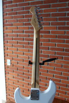 Guitarra Elétrica Stratocaster Olympic White Replica Chinesa
