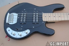 Baixo Music Man Ernie Ball Sting Ray 5 Black Replica Chinesa - comprar online
