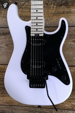 Guitarra Charvel So cal Snow White Replica Chinesa na internet