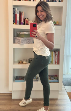 Calça Skinny Alta Verde na internet