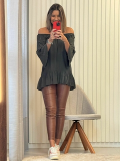 Blusa Lora na internet