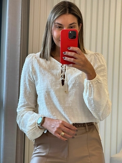 Blusa Kauane na internet