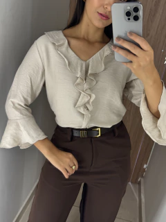 Blusa babado areia na internet