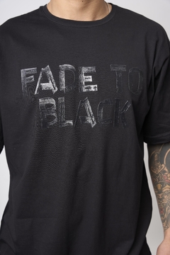 Remera Faded Negra en internet