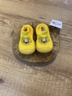 Sapatinho meia amarelo - leão sola emborachada - comprar online