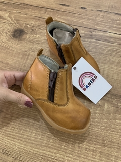 Botina de couro marrom claro - comprar online