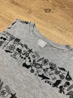 Blusa regata cinza com estampa preta (Henring kids) na internet