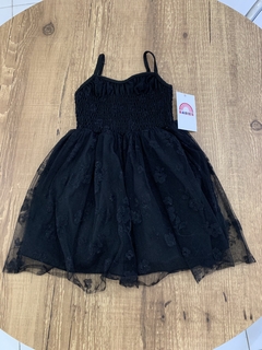 Vestido preto busto de elastico e saia de tule com flores bordado (Shein)