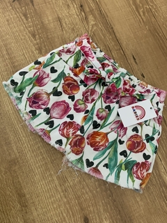 Short saia jeans estampado com flores e corações (Animê) na internet