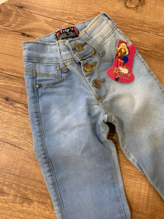 Calça jeans claro (Trip´s) na internet