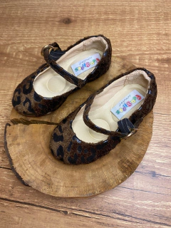 Sapatilha oncinha marrom (Fun Shoes) - Babies Move Brecho