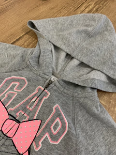 Blusa moletom com capuz cinza menininha (babyGap) - Babies Move Brecho