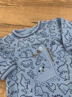 Macacão com pé azul estampado - dinos na internet