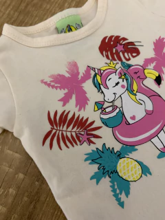Body laranja claro com unicórnio e bóia de flamingo (Lual Baby) - Babies Move Brecho