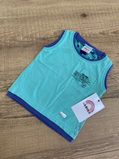 Blusa regata verde com azul com bolso frontal (Elian) na internet