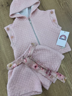 Conjunto moletom rosa com flores bordadas - blusa com capuz + short (Kiki) na internet
