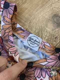 Blusa manga longa margaridas lilas e amarela (Bella Breer Boutique) - loja online