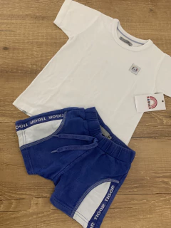Conjunto camiseta branca básica + short moletom azul com detalhes brancos (Tigor T. Tigre) - comprar online