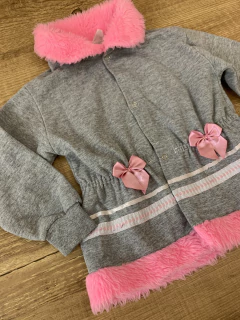 Blusa moletom cinza com gola rosa pelúcia (Chamego) - Babies Move Brecho