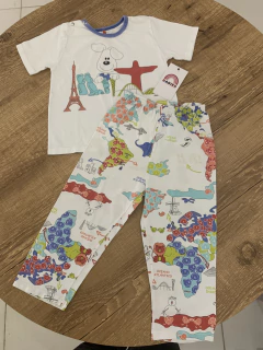 Conjunto pijama 'países' + cachorrinho (Sonhart) - comprar online