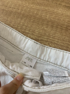 Bermuda jeans off white (Zara) - Babies Move Brecho