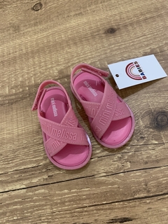 Sandália emborrachada de tiras cruzadas rosa (Mini Melissa) - Babies Move Brecho