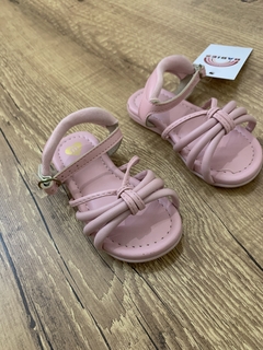 Sandalia acolchoada rosa com tiras (Molekinha) na internet