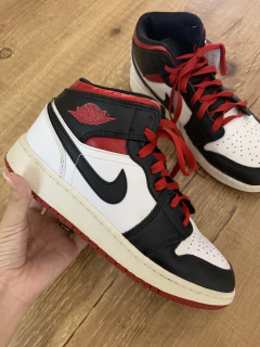 Tenis Nike Air Jordan Preto e vermelho (Nike) na internet