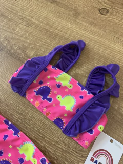 Conjunto biquini estampado roxo e rosa dino (Yeapp) na internet