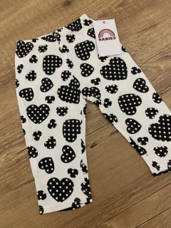 Calça legging preto e branco - corações na internet