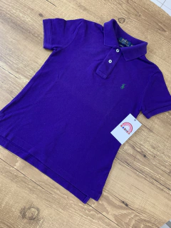 Camisa gola polo roxo com cavalo bordado verde (Polo Ralph Lauren) - comprar online