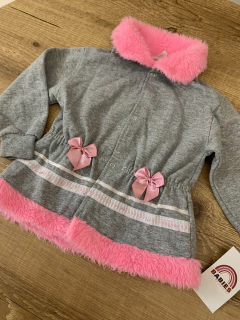 Blusa moletom cinza com gola rosa pelúcia (Chamego) - comprar online