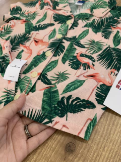 Imagem do Conjunto linho estampado rosa com folhas e flamingo - blusa + short (Old Navy)