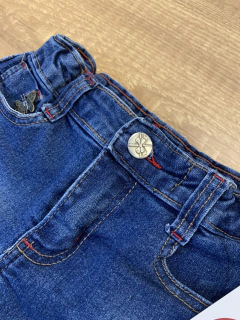 Short jeans azul com apl. de borboletinhas (Eagle Rose) na internet