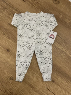 Macacão longo branco com estampa desenho de animais - comprar online