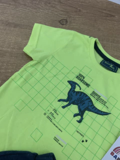 Imagem do Conjunto blusa verde neon com dinossauro + short moletom azul marinho (Serelepe)