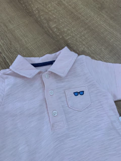 Camisa gola pólo rosa clara - bolso com óculos bordado (Carter's) - loja online
