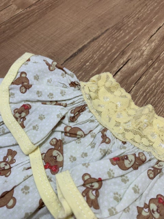 Saia estampada de ursinho com renda babado na internet