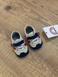 Tenis de tecido bege,azul e vermelho com velcro lateral (Pimpolho) na internet