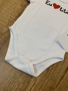 Body branco " Eu amo titia" (Bibe) na internet