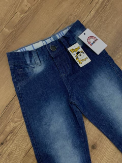 Calça jeans azul básica (Tigor) na internet