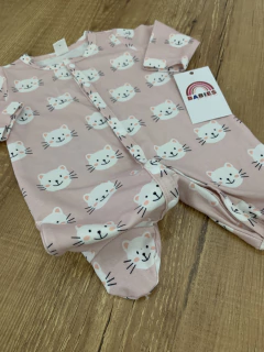 Macacão com pé listrado rosa e branco - gatinho (Shein) na internet