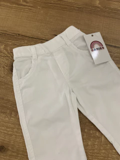 Calça jeans branco básico com cóz de elástico (Sylvaz) na internet