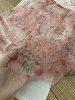 Vestido branco canelado "Funday" com sobreposição de saia de tule rosa (Petit Cherie) - comprar online