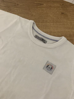 Conjunto camiseta branca básica + short moletom azul com detalhes brancos (Tigor T. Tigre) - loja online