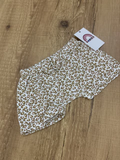 Short branco oncinha com laço aplicado (Iaze) na internet