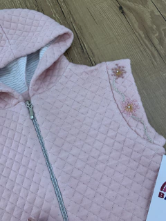 Conjunto moletom rosa com flores bordadas - blusa com capuz + short (Kiki) - loja online