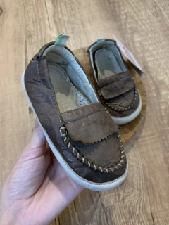 Mocassim de couro marrom (Tip Toey Joey) - comprar online